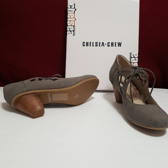 Chelsea Crew Vinny Cutout Pump Taupe - Picture 4 of 10